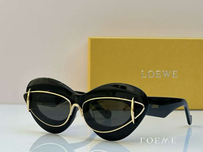 Picture of Loewe Sunglasses _SKUfw55533172fw